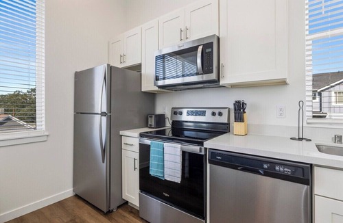 South Tacoma Apartment | 1BD/1BA Cozy Tacoma Apartment near UWT