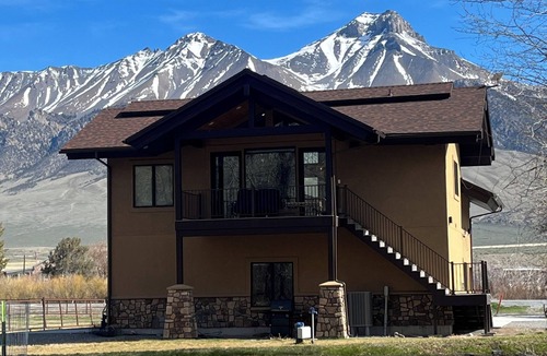 Mackay Apartment | 2-bedroom, 2nd story ranchette apartment for relaxing in beautiful Mackay Idaho