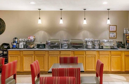 Worland Hotel | 2-Star Hotel ∙ Comfort Inn Worland Hwy 16 to Yellowstone
