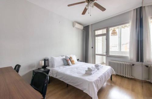 Moda Apartment | 2BR Bright Kadıköy Apartment & AC in Every Room