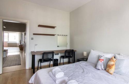Moda Apartment | 2BR Bright Kadıköy Apartment & AC in Every Room