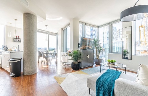 West Bellevue Apartment | 2BR | Gym, Pool | Bellevue | Sophari Towers M