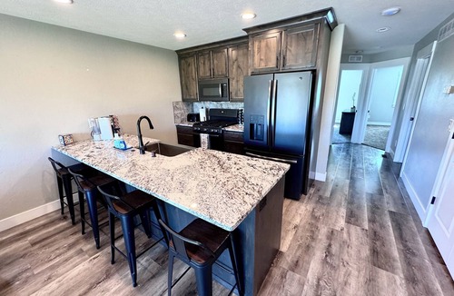 Moreland Apartment | 3-bedroom apartment/2 car garage/Blackfoot ID
