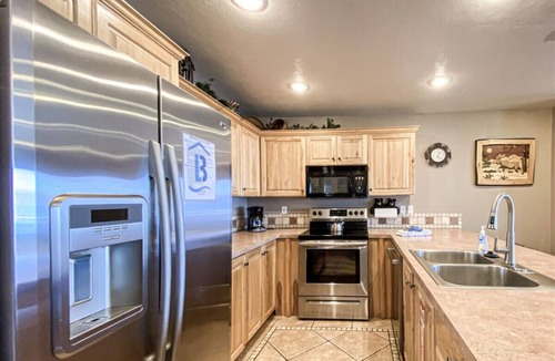Harbor Village Condo | 3 Bedroom Lake View Condo 874 #1 (Bear`s Den)