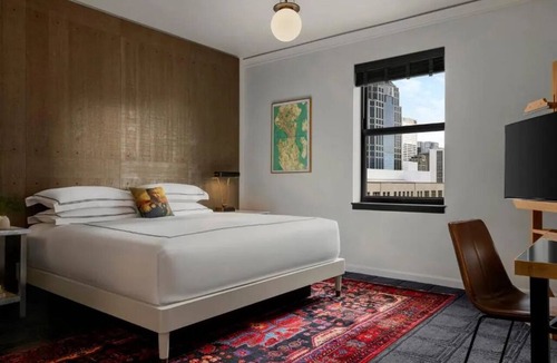 Downtown Seattle Hotel | 3 Elegant King Rooms at Seattle’s Award-Winning Boutique Hotel