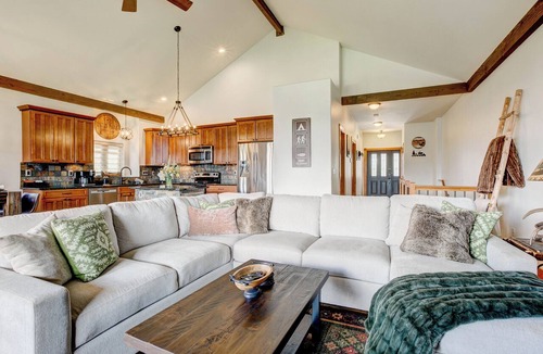 Estes Park Condo | 3 miles to RMNP-mountain and lake views right from deck- peaceful area of Estes
