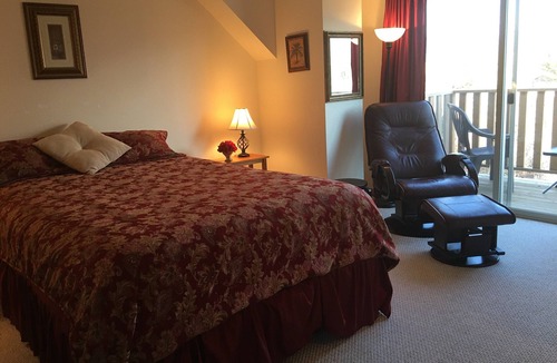 Emigrant Villa | 30 Miles from Yellowstone Park! View is Breathtaking!