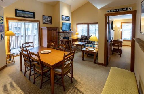 Snowbird Apartment | 3323 - Two Bedroom Standard Powderhorn Lodge