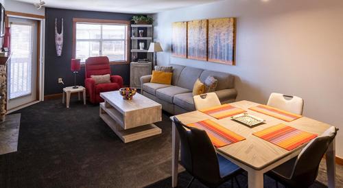 Snowbird Apartment | 3402 - One Bedroom Deluxe - Powderhorn Lodge
