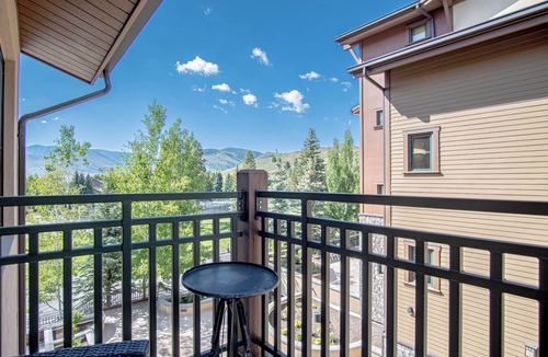 Elkhorn Village Condo | 3BR Elkhorn Village condo with mountain views, pool, hot tub, fireplace.