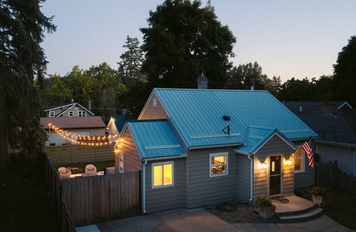 Garden District House | 3BR w/2 King Suites, Walk to Lake & New Hot Tub