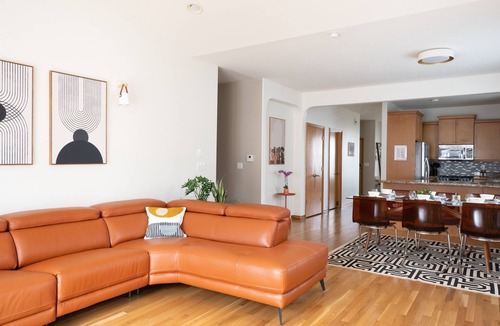 Guide Meridian House | 3BR with Game Room, near Seattle & Vancouver