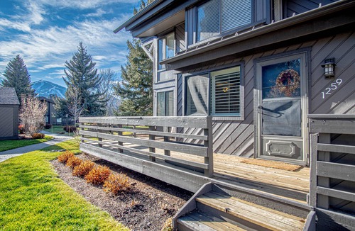 Elkhorn Condo | 4BD Villager Mountain Retreat + SV Resort Passes
