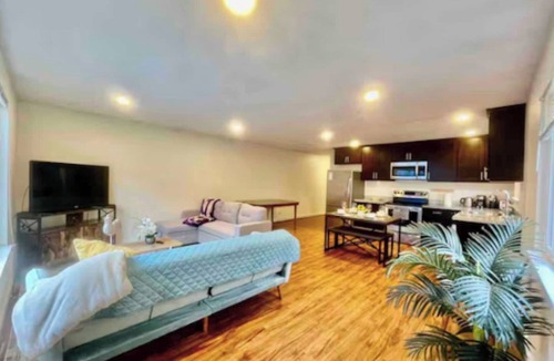 West Queen Anne House | 4BR/2BA Queen Anne Retreat, Downtown, Cruise Port