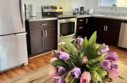 West Queen Anne House | 4BR/2BA Queen Anne Retreat, Downtown, Cruise Port