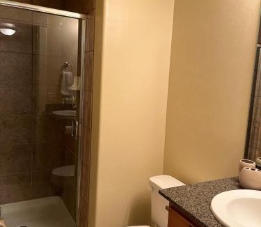 Bear Hollow Village House | 5 Bedroom 4 Bathroom Hot Tub Minutes from Slopes