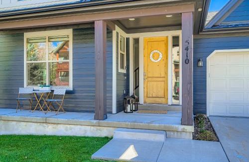 Bear Hollow Village House | 5410 Cross Country Mountain Ski Getaway with Hot Tub Pool