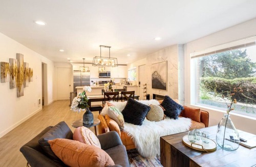 Green Lake House | 6b4b Newly Remodeled Home w/Green Lake View