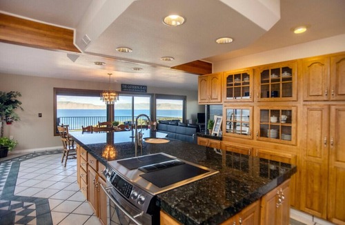 Harbor Village Cabin | 7000+ square feet! Family Reunion Getaway! Views!