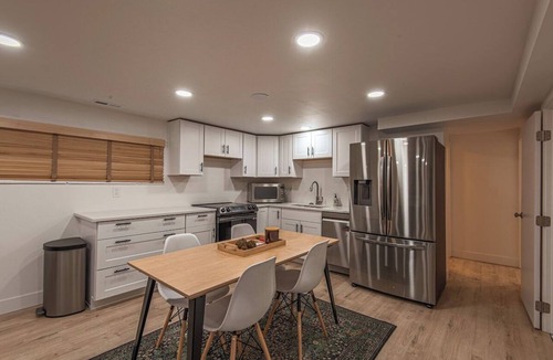 Cottonwood Heights Cottage | 7045 Brent Ln