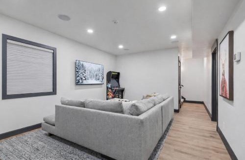 Downtown Park City House | 909 Snowy Cottage by SkyRun Park City