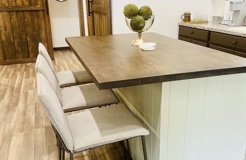 Pompeys Pillar House | A clean, comfortable space just off the interstate with easy parking.