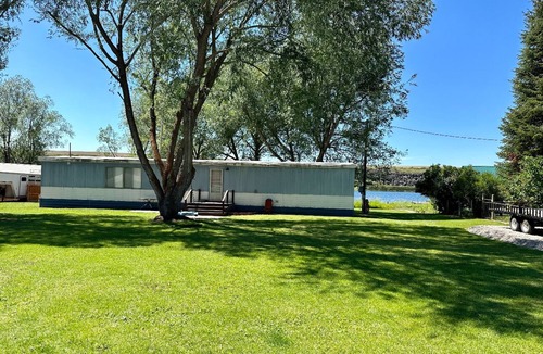 Soda Springs House | A nostalgic haven beautifully located moments from the Blackfoot Reservoir