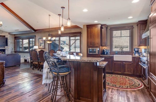 Empire Pass Condo | Abode at Arrowleaf, ski-in/ski-out, hot tub, Empire Pass retreat
