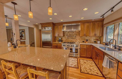 Warm Springs House | Abode at Guyer Hot Springs, walk to lift, hot tub