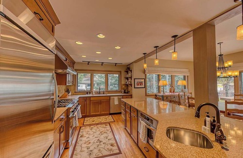 Warm Springs House | Abode at Guyer Hot Springs, walk to lift, hot tub