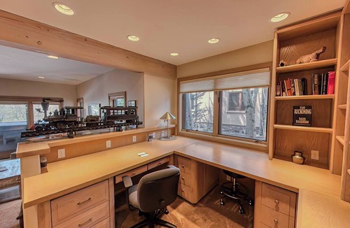 Warm Springs House | Abode at Guyer Hot Springs, walk to lift, hot tub