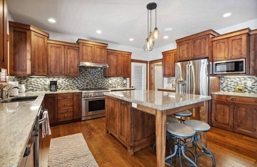 Kalispell House | Absolutely Stunning Home w/Pool Table and Hot Tub