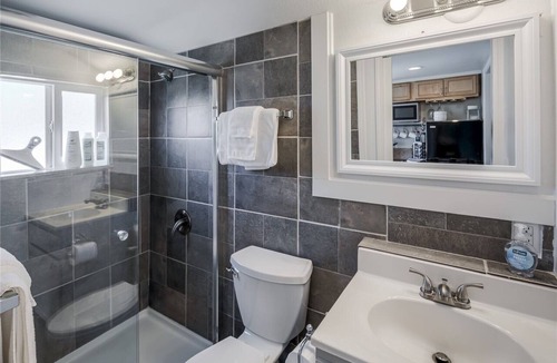 Northwest Everett Cottage | Adorable Cottage by Scenic Waterfront Park