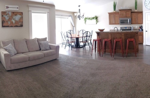 Idaho Falls House | Affordable Family Getaway- 90 minutes to Yellowstone