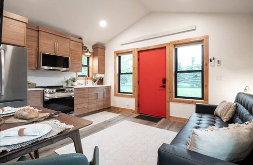 Victor House | Alpenhaus Ski Jackson & Targhee. GTNP, Yellowstone