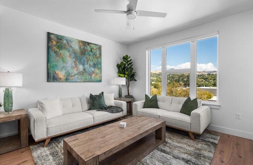 Downtown Salt Lake City Apartment | Amenities! Top floor! Views pool spa gym park bowl