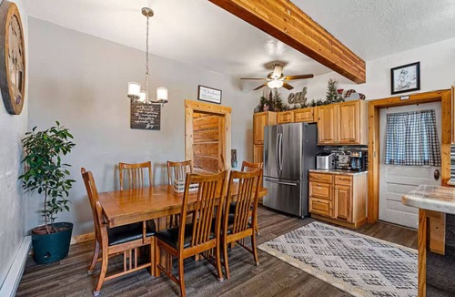 Bloomington House | Amore Del Lago | Sleeps 24, Hot Tub, Fire Pit, Games, Playground!