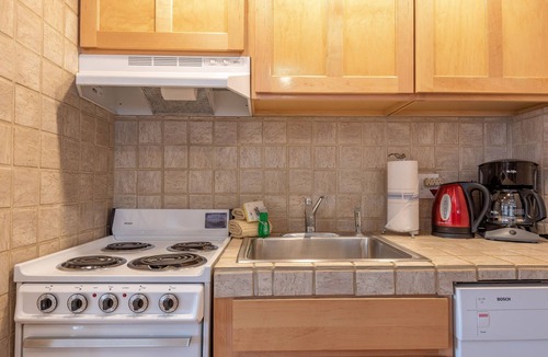 Elkhorn Condo | Atelier Condo 1080 - Studio in Great Location Near Trail Creek
