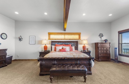 Dingle Cabin | Averon Lodge – Luxury Estate at Bear Lake (Sleeps 80)