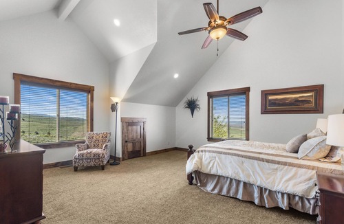 Dingle Cabin | Averon Lodge – Luxury Estate at Bear Lake (Sleeps 80)