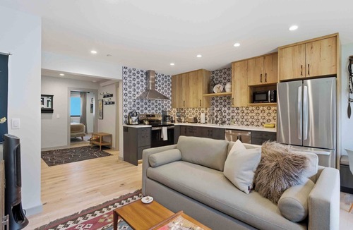 Warm Springs Condo | Baldy Bungalow | Mtn. Views + Close to Slopes