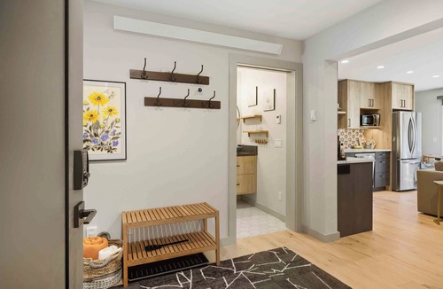 Warm Springs Condo | Baldy Bungalow | Mtn. Views + Close to Slopes