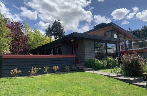 Tacoma House | Beach Town Mid-Century Modern Home with Stunning views of Mountains + Sound !