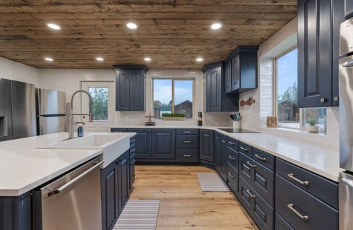 St. Charles Cabin | Bear Country Lodge | Hot Tub, Game Loft, BBQ, AC & Pet Friendly!