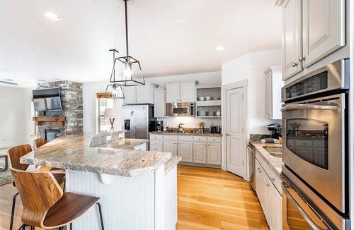 Bear Hollow Village House | Bear Hollow 5601 | Standalone Home | Near Outlets Hot Tub | Pool