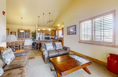 Bear Hollow Village House | Bear Hollow Village Townhouse with Community Pool - Ski the Slopes