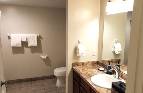 Harbor Village Resort | Bear Lake | Couples Lake Retreat | Pool + Lake