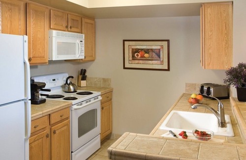 Harbor Village Resort | Bear Lake | Cozy Lake Retreat | Pool + Lake | 2BR Queen