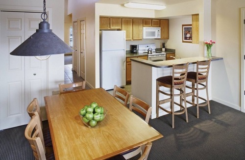Harbor Village Resort | Bear Lake | Cozy Lake Retreat | Pool + Lake | 2BR Queen