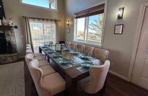 Sweetwater House | Bear Lake Emerald Retreat with lake view.